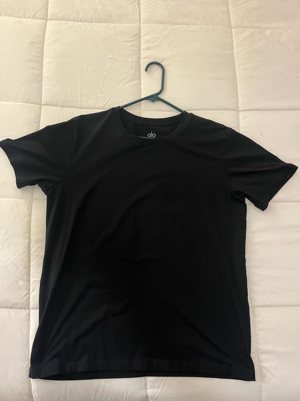 Men’s ALO Triumph Yoga Black Short Sleeve Performance Tee